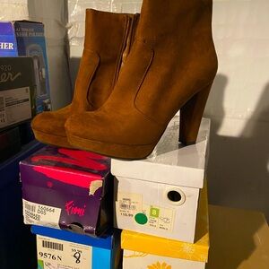 Brown heel dress boots